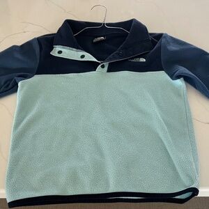 Boy’s North Face Fleece Pullover Size M (10/12)